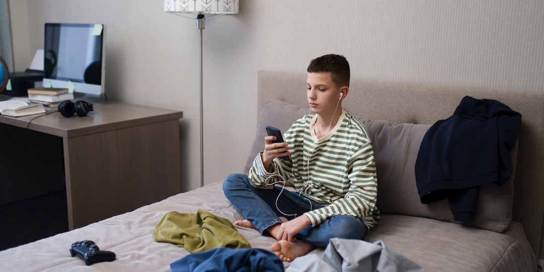 Как научить подростка бережно относиться к вещам: рабочие методы для родителей