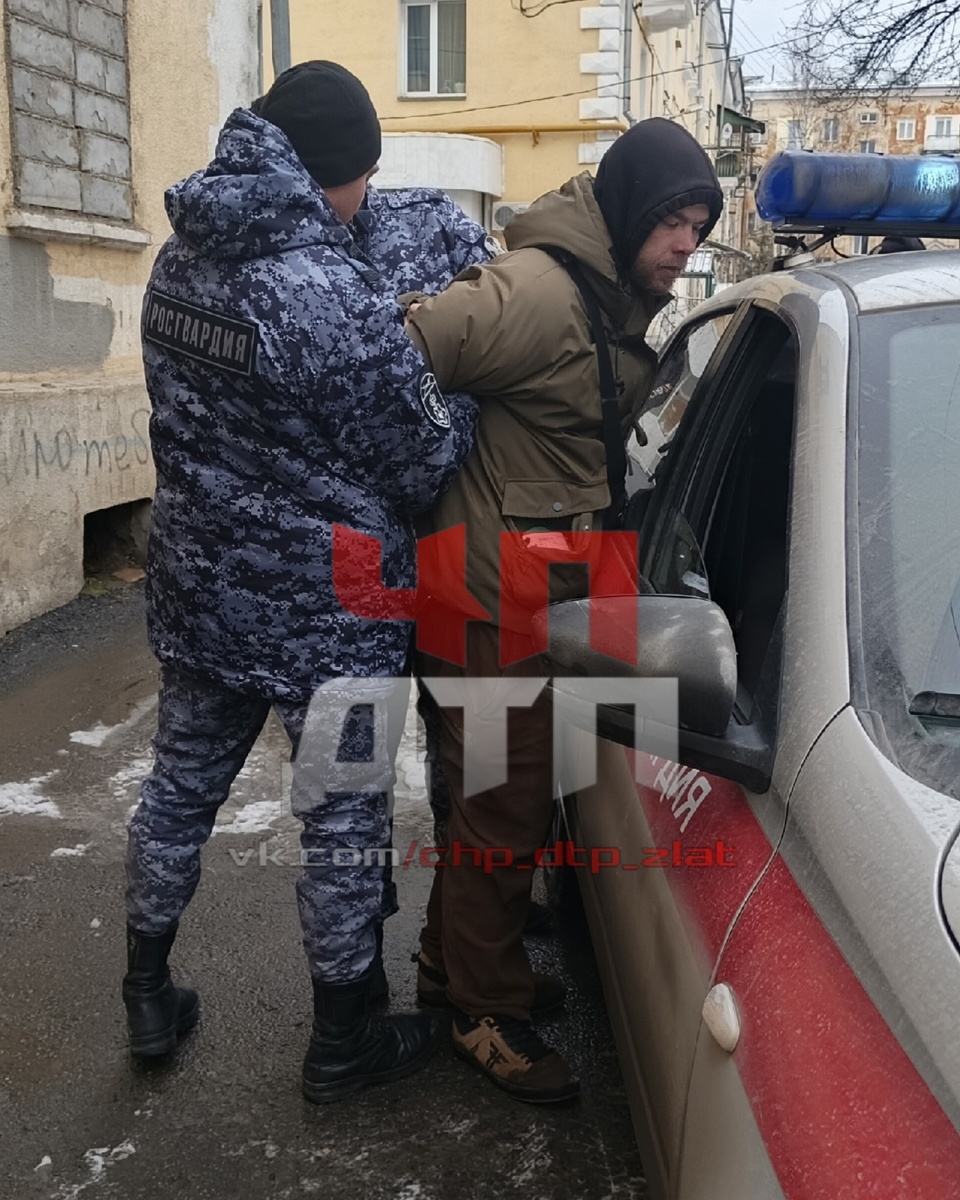 Его увезли в полицию