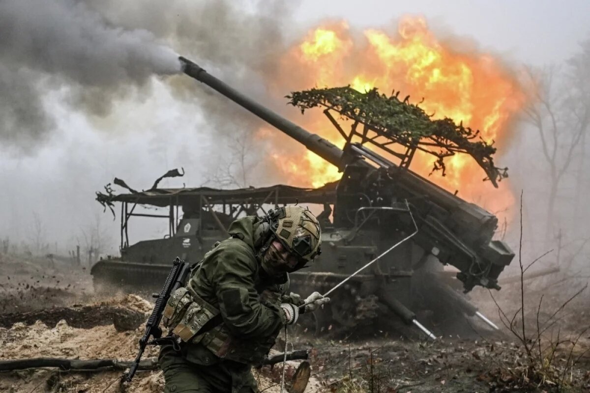    На сегодняшний день российским войскам удалось выйти к железнодорожным станциям Платоновка и Олега Крючкова, тем самым блокировав ВСУ в районе Богуславки — Новой Кругляковки.