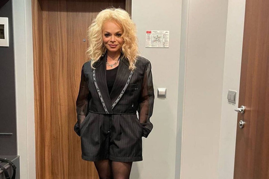 Лариса Долина.