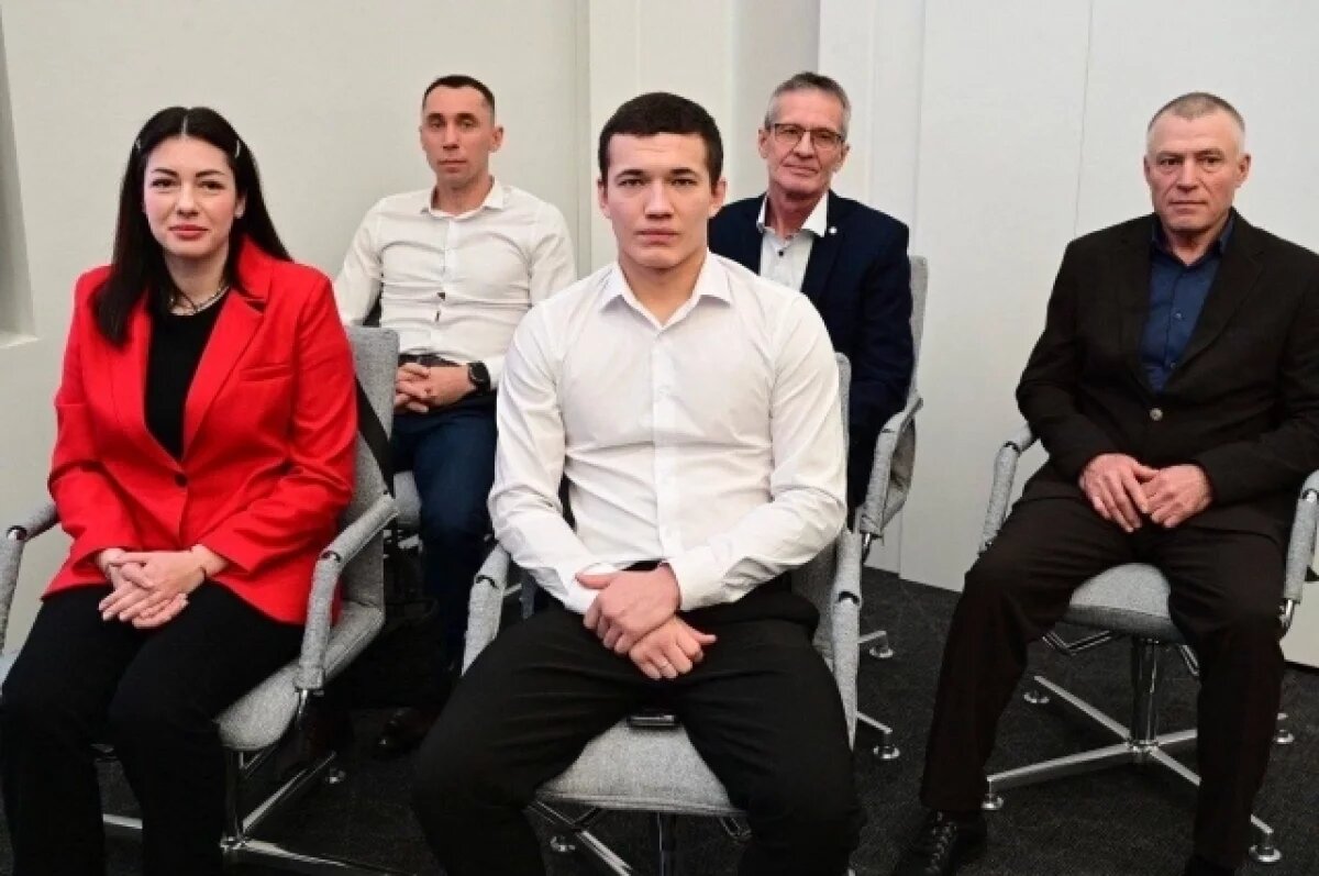    Еще пять тренеров в Башкирии получили сертификаты на 1 млн рублей