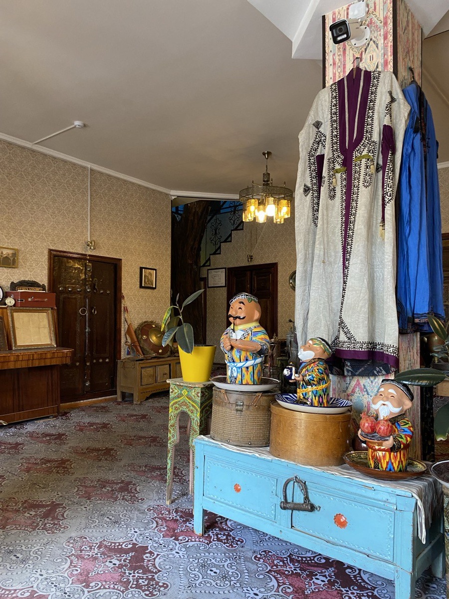 Интерьер на входе в гостиницу Mulberry.