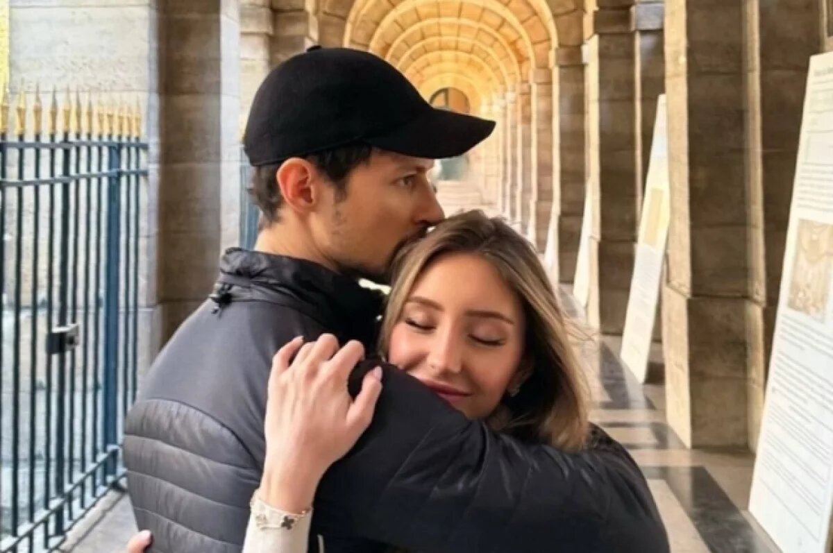    Возлюбленная Павла Дурова намекнула, что они поженились