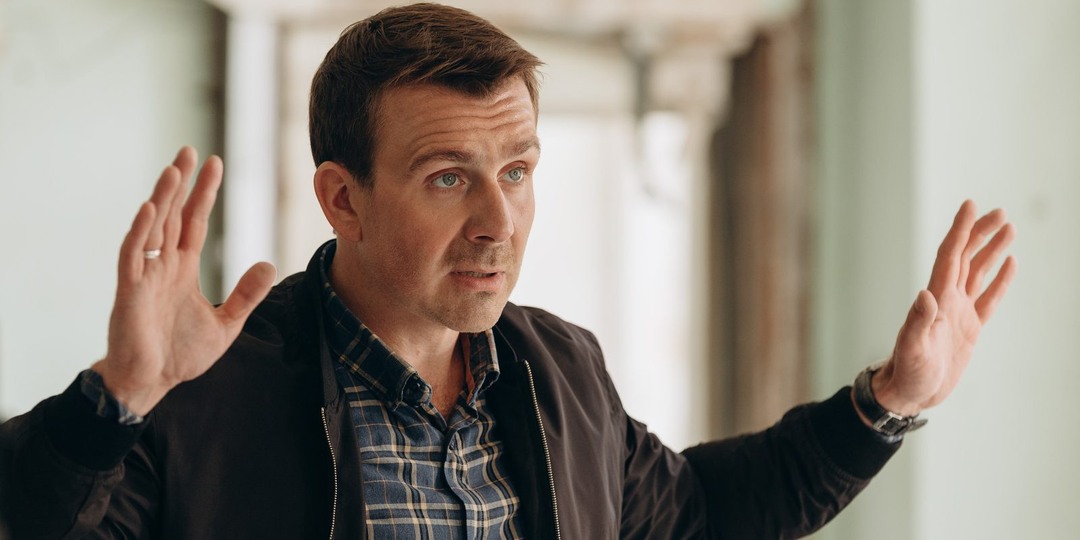 Бывший таксист и «случайный» актер — факты о звезде сериала «Невский» Антоне Васильеве