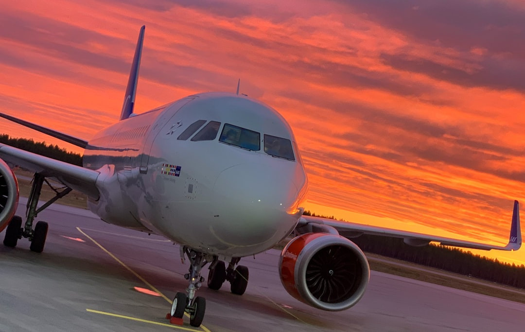    🌞 Солнечные бури против Airbus: тысячи самолетов на техосмотре!