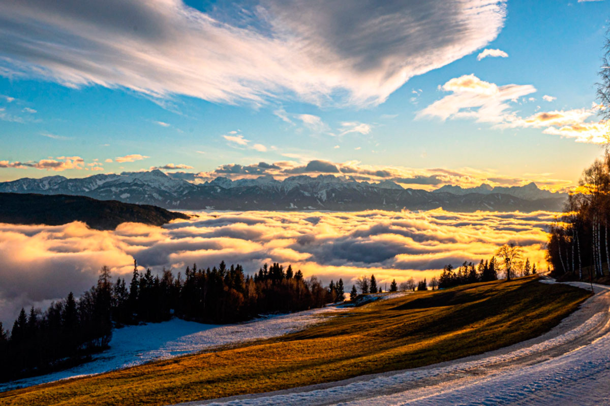 Бог и Природа — одно. Это бесконечная, вечная сущность всего