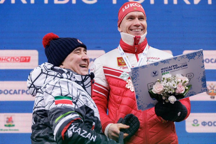    Ильшат Фардиев (слева) и Александр Большунов / фото: Сергей Елагин, «БИЗНЕС Online»