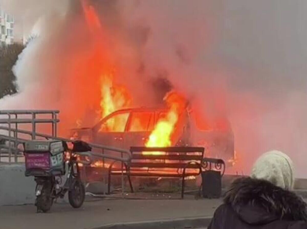    Легковой автомобиль загорелся в Новой Москве© Агентство "Москва"/Telegram