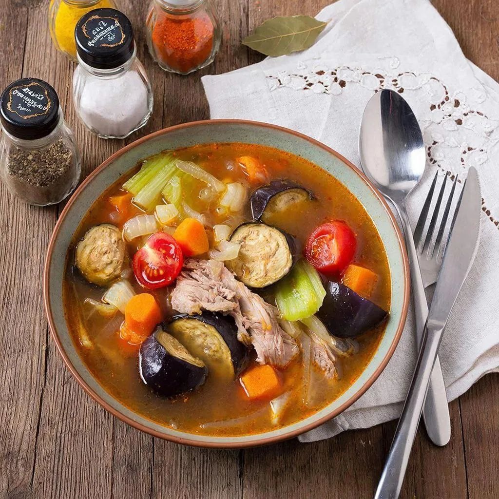 Суп с баклажанами и грудинкой