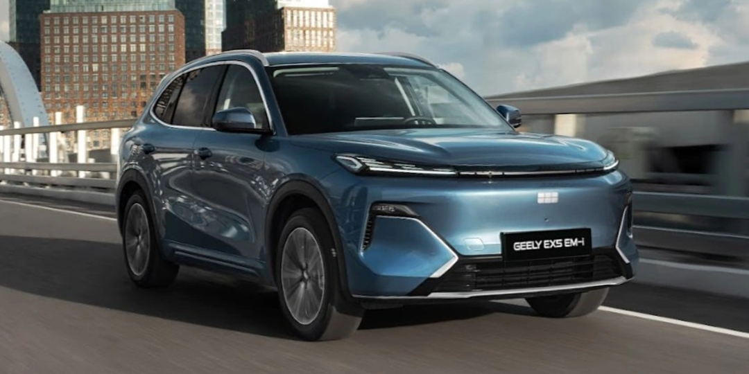 В России появился гибридный кроссовер EX5 EM‑i – цена и немного подробностей
