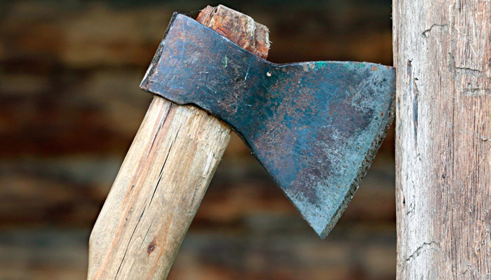 2 декабря отмечается Авдеев день, когда хозяин дома обходил свое жилище с топором. Зачем он это делал? Фото: pxhere.com