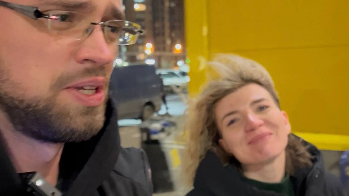 Идем в ночи в ленту за продуктами))