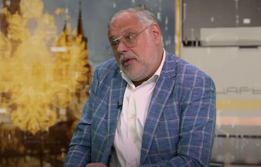    Западные элиты рвут Россию на части ради долларов и технологий: Хазин предостерегает о новой угрозе глобальной монополии