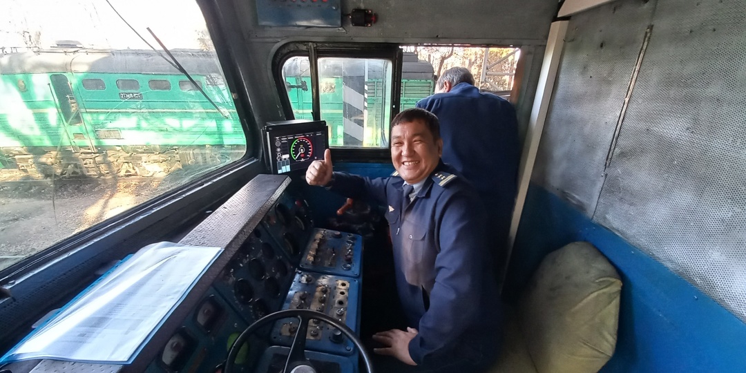 Тепловоз 2ТЭ10М модернизирован системой БОРТ