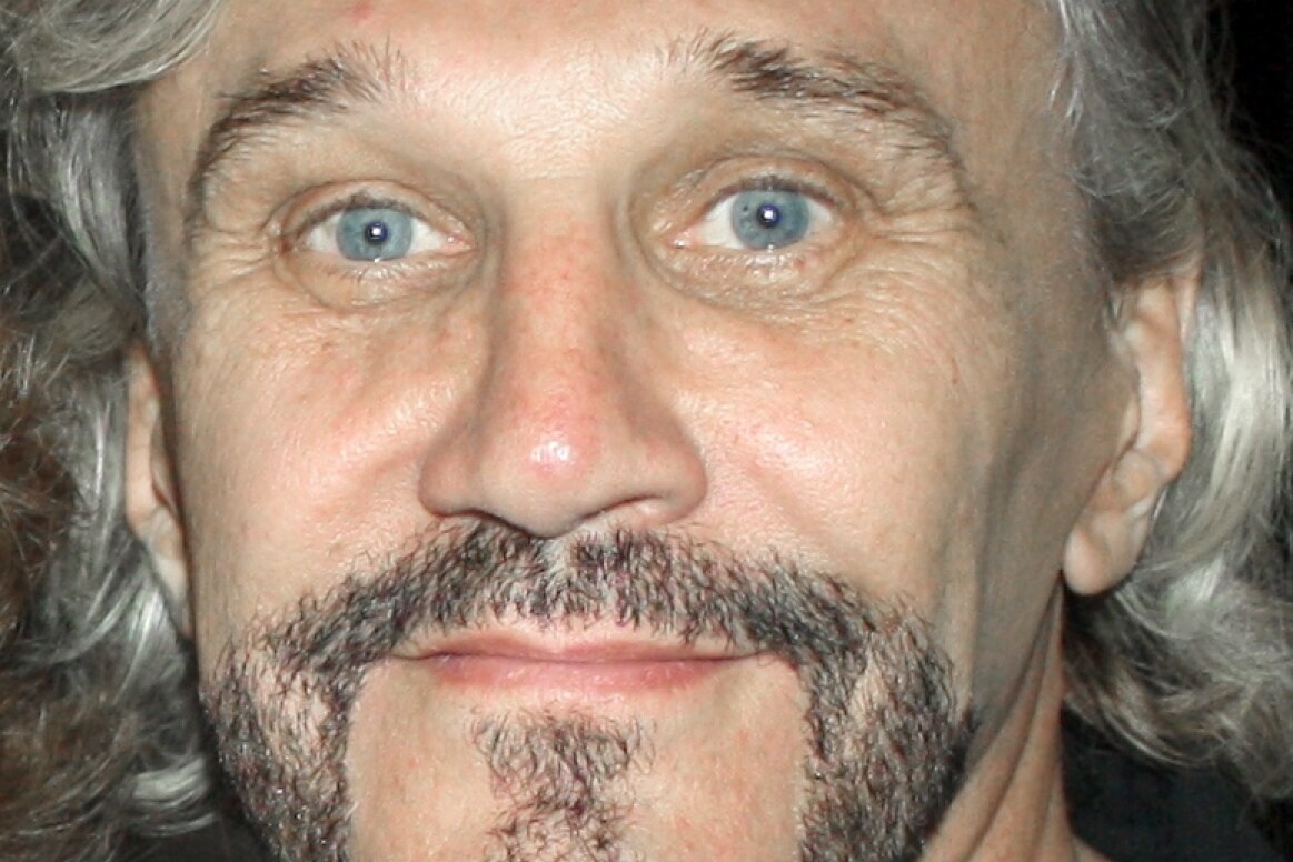     «Жена мне изменила»: Анатолий Алёшин объявил о развле с Анастасией, которая младше его на 39 лет