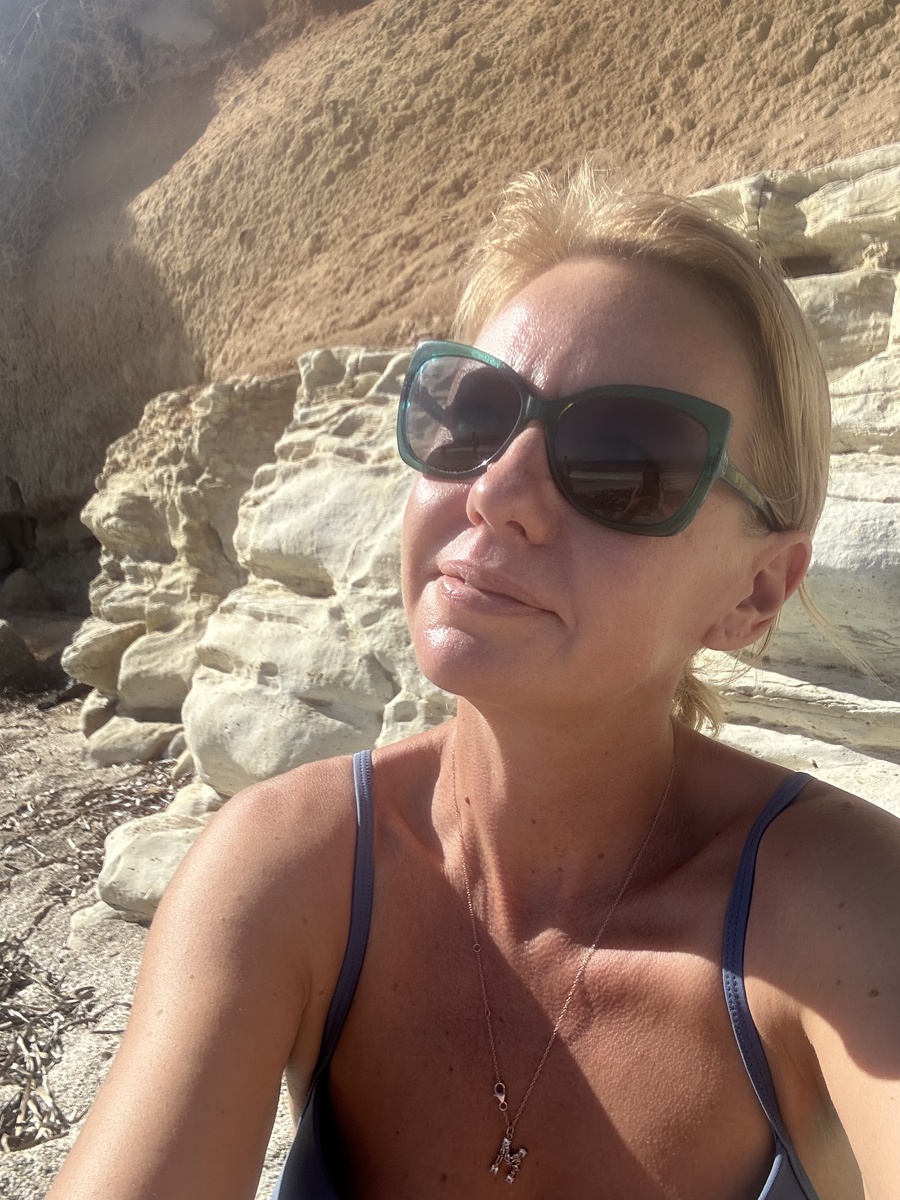 Если коротко: у меня все прекрасно, я счастлива (и на этом фото тоже автор)