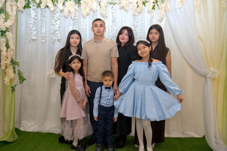    Слесарь ПО «Стрела» удостоен знака «Отцовская слава» «О»