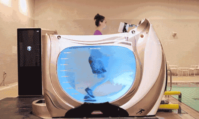 Увидев через блогершу-игрока подводную беговую дорожку для реабилитации и восстановления, я осознал уровень этого места.