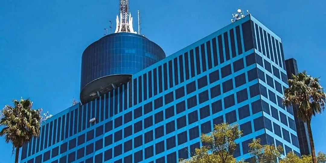 САМЫЙ БОЛЬШОЙ ВРАЩАЮЩИЙСЯ РЕСТОРАН В МИРЕ