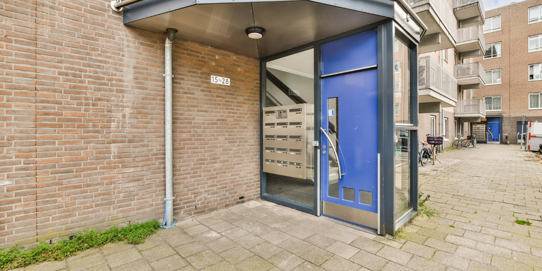 Почему большинство собственников переплачивают за содержание общедомового имущества