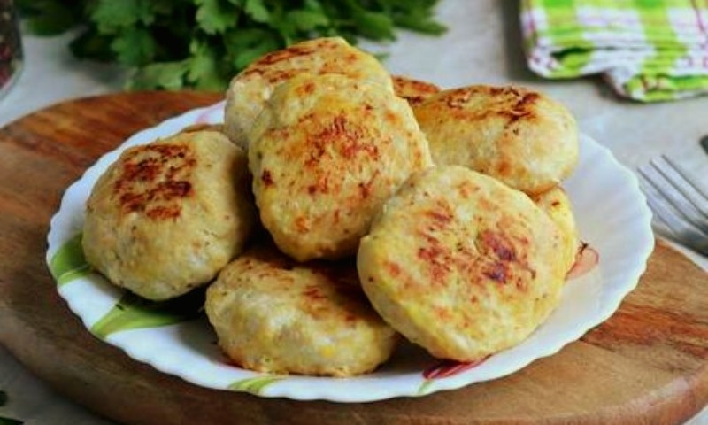 Сочные куриные котлеты, которые тают во рту: простой рецепт, который всегда получается