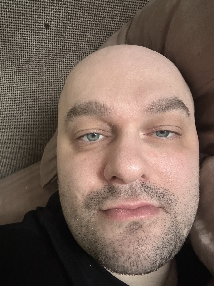 "Вот жаль, что ты не встретилась мне в эту пору. Ты бы увидела, что я эти деньги вонючие вполне презираю."(с)