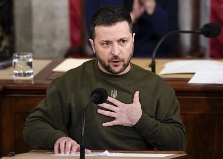    Он больше не хочет. Украинцев начали готовить к сценарию "уставший президент"