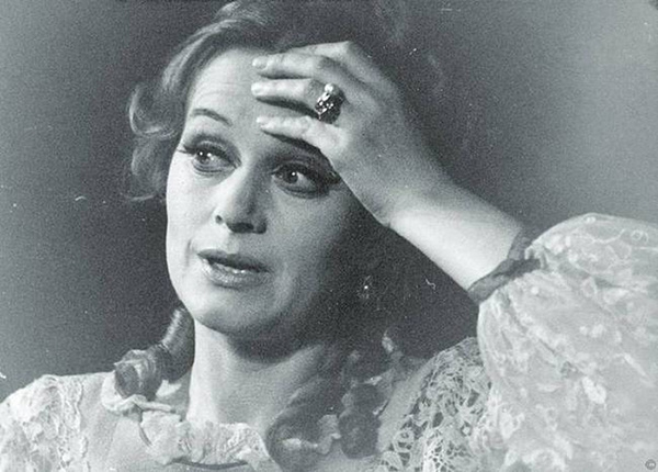 Валентина Талызина в театральной роли