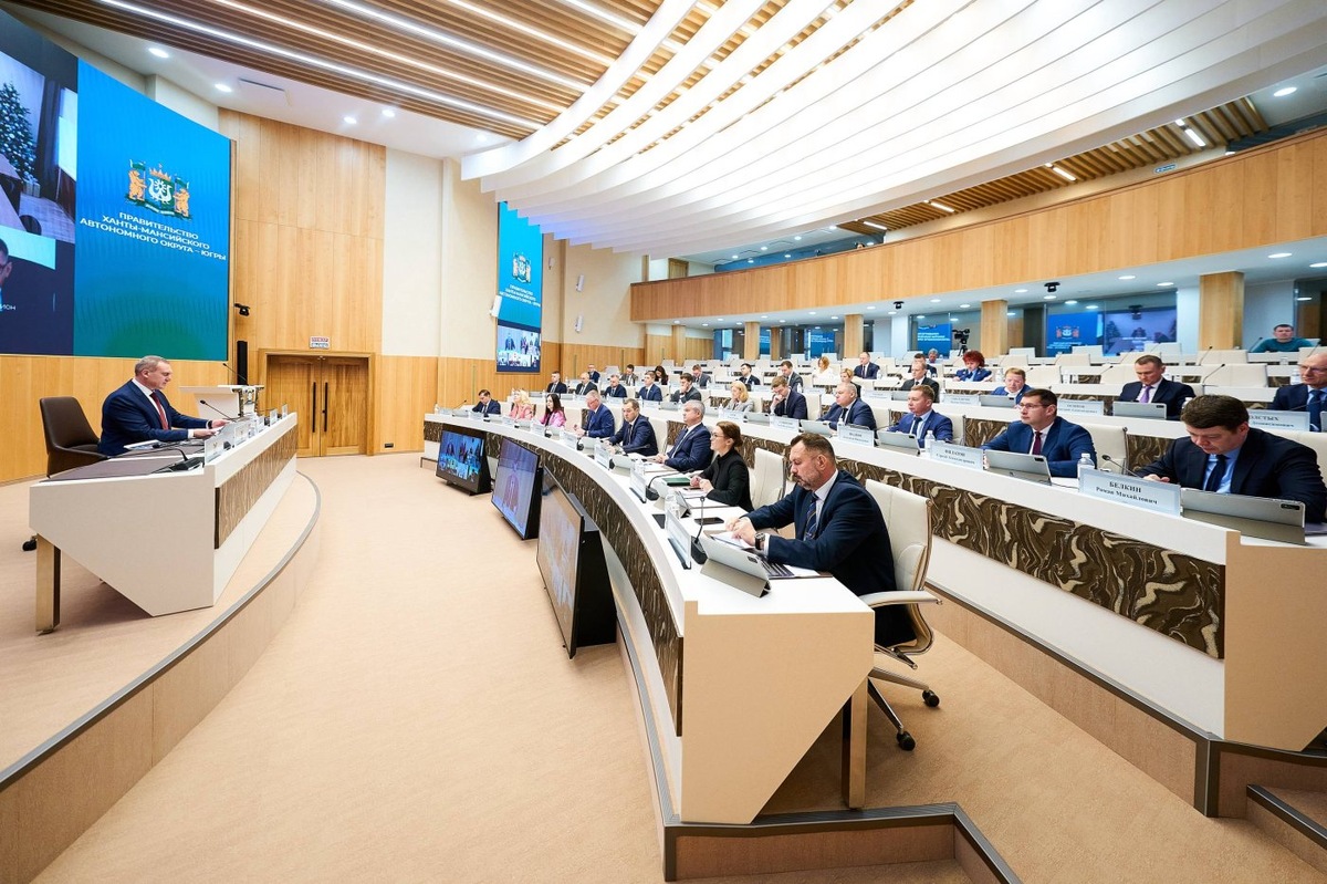    Руслан Кухарук обозначил основные решения правительства Югры на этой неделе