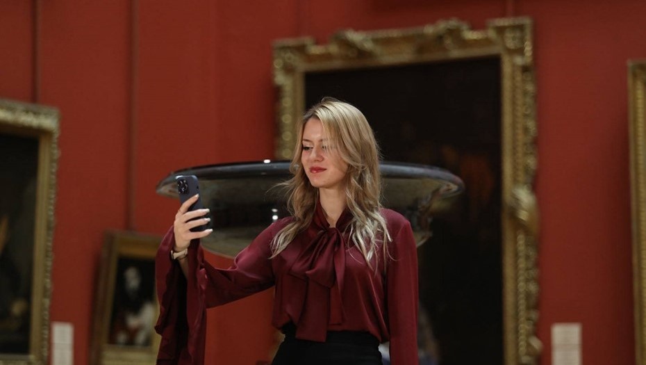    В Петербурге с 1 февраля принимают заявки на участие в проекте "Эрмитажный блогер" Автор фото: t.me/hermitagebloger