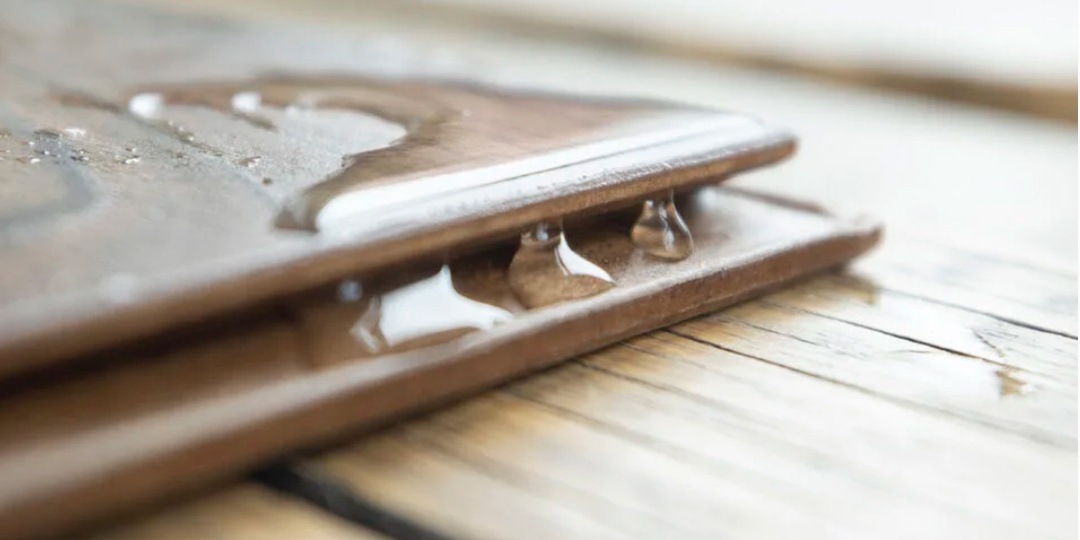 Ламинат с воском - это хорошо или плохо?