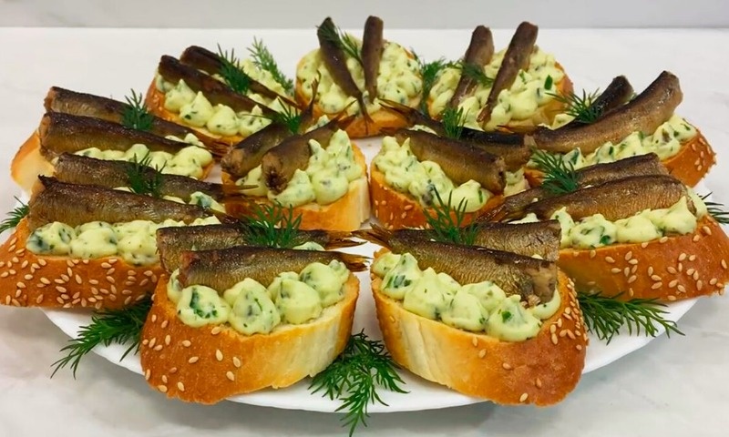 Бутеры со шпротами