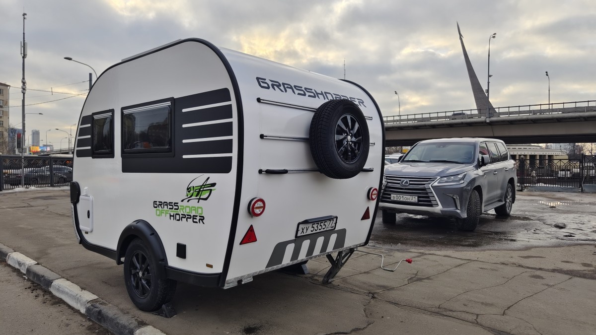 Grasshopper 290T на площадке Яхт на колесах