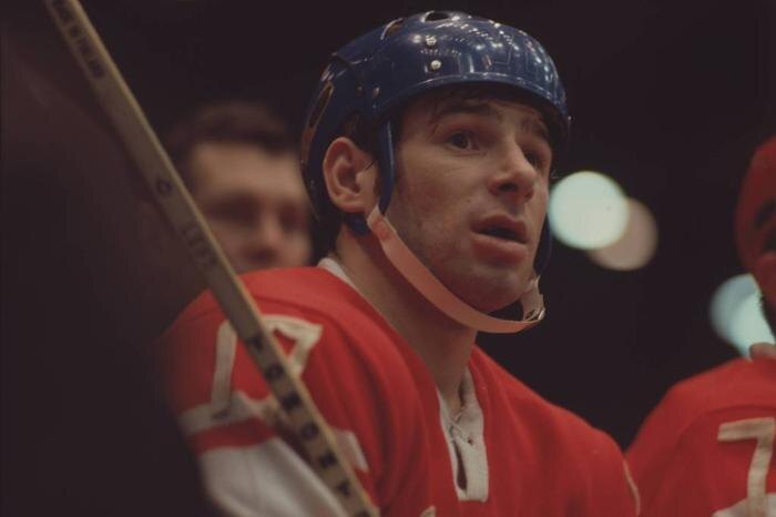 Валерий Харламов — хоккеист, который стал той самой «легендой № 17». Он выступал под номером 17. Фото © ТАСС / Вячеслав Ун Да-Син