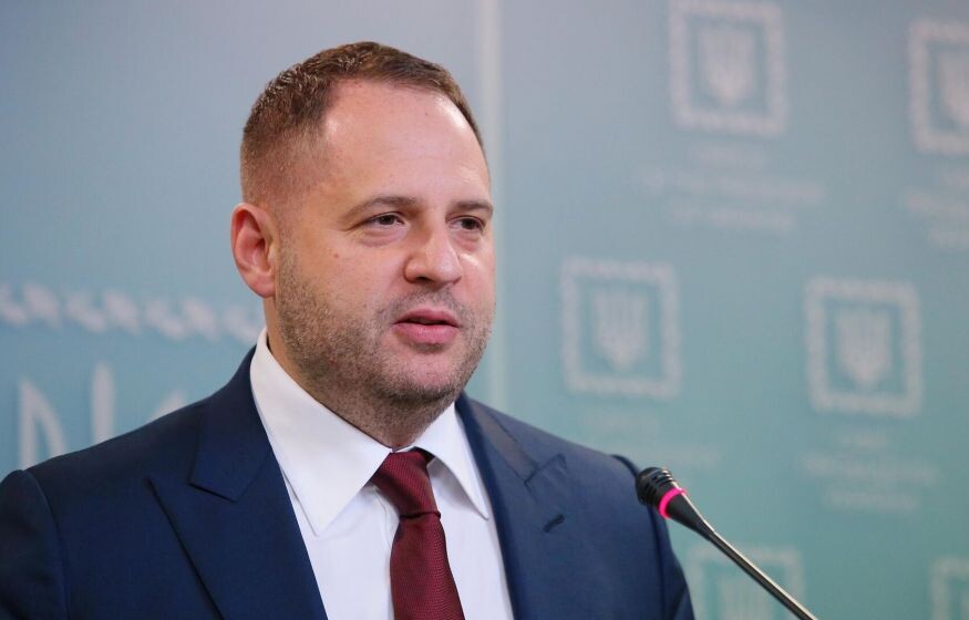    «Зачем держать зло, если можно держать доллары и фунты стерлингов»: Ермак высказался о Зеленском