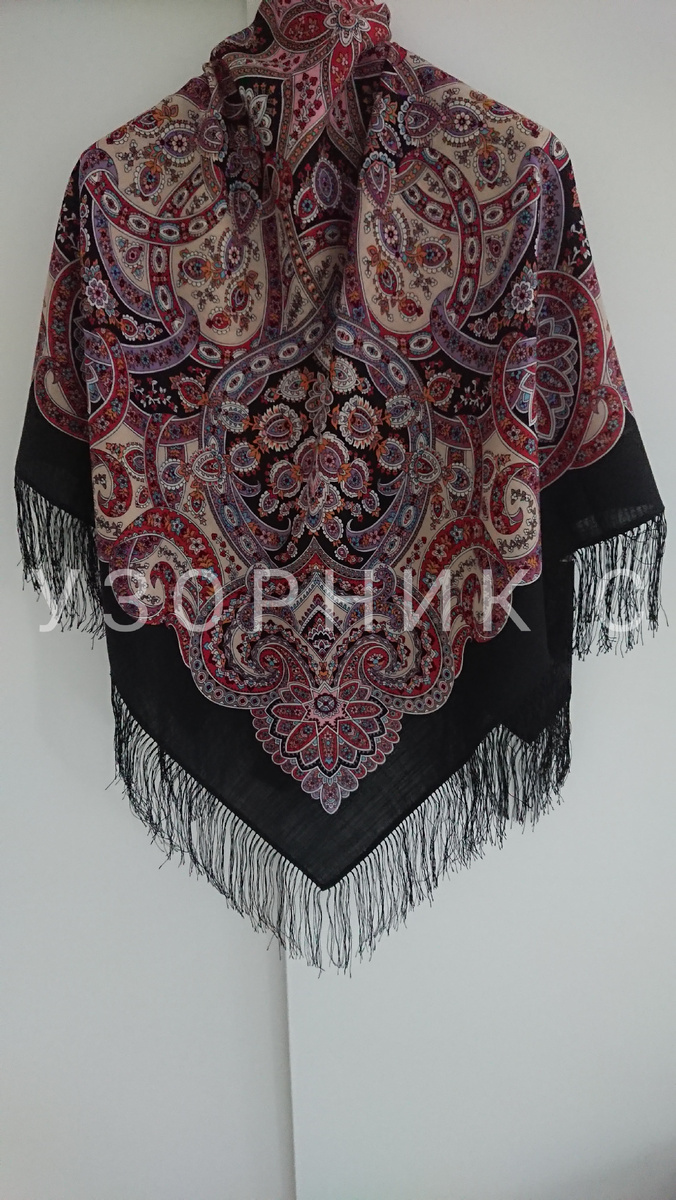 Платок Праздничный город, фото автора