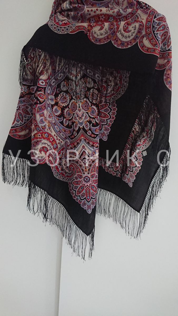 Платок Праздничный город, фото автора