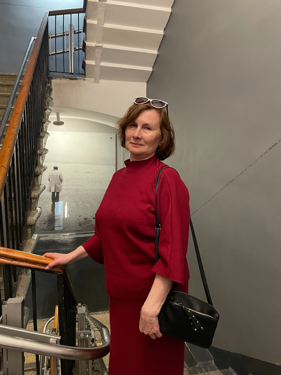 Бродский никогда не был в Фонтанном Доме, но тут хранятся его подлинные вещи. В музее «Полторы комнаты» Бродский жил с родителями, но там нет личных вещей - только само пространство.