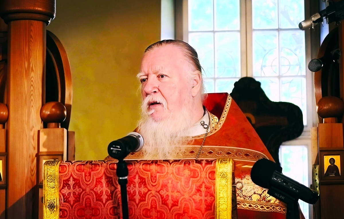 Димитрий Смирнов (07.03.1951 — 21.10.2020 гг.) — протоиерей, церковный и общественный деятель.