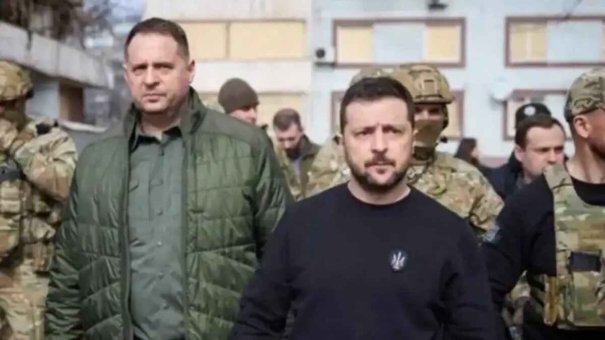    Андрей Ермак (слева) и Владимир Зеленский. © Офис президента Украины