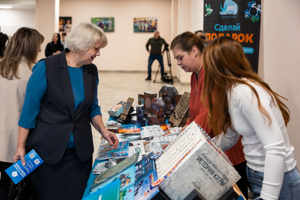    Книги о Гарри Поттере и современная проза были в фокусе покупок россиян этой осенью
