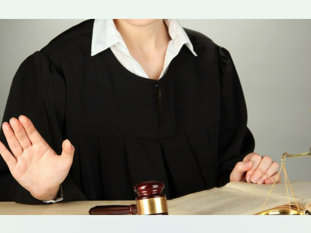 В Твери МУП «Зеленстрой» выплатит женщине компенсацию за травму на работе