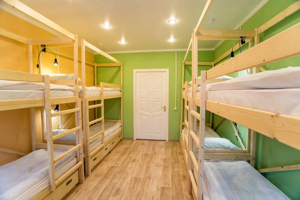 Даже без занавесочек...