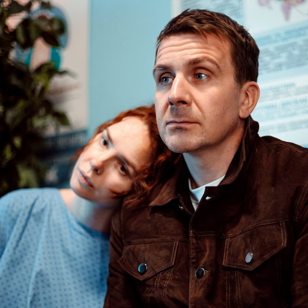     Антон Васильев и Елена Николаева снимаются в сериале «Нефть»