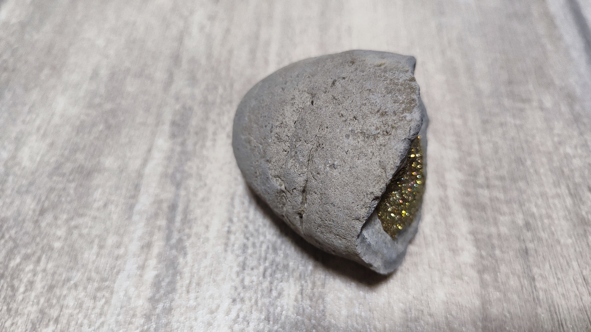 Тот же образец, но уже под другим углом