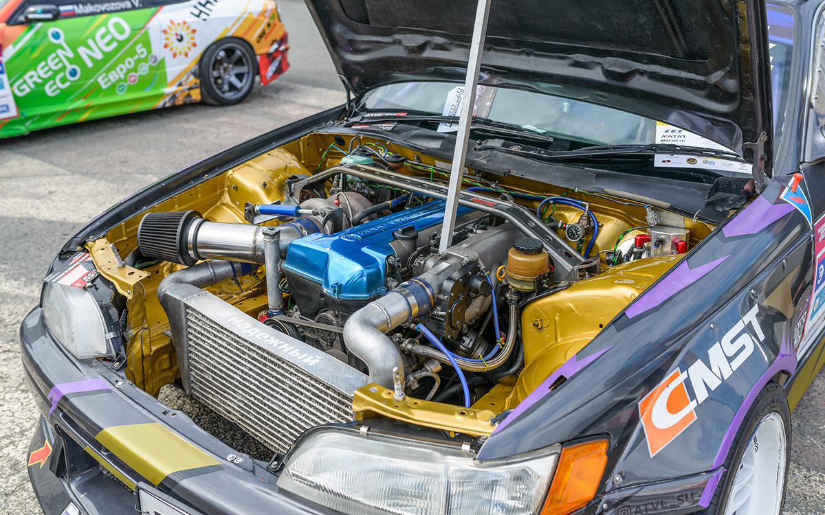 Vladimir Arndt / Shutterstock / FOTODOM📷На сколько увеличится мощность при установке модифицированного даунпайпа зависит от типа ДВС и глубины тюнинга