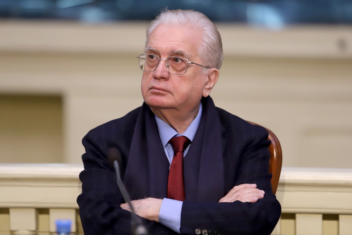    Святослав Акимов