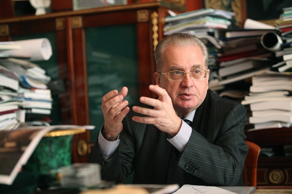    Дни Эрмитажа по традиции открылись интернет-общением гендиректора Михаила Пиотровского с виртуальными гостями и поклонниками крупнейшего музея страны. / Святослав Акимов