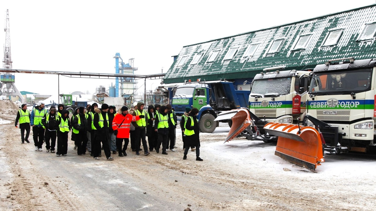    Студенты Югры узнали о карьерных возможностях в сфере строительства дорог