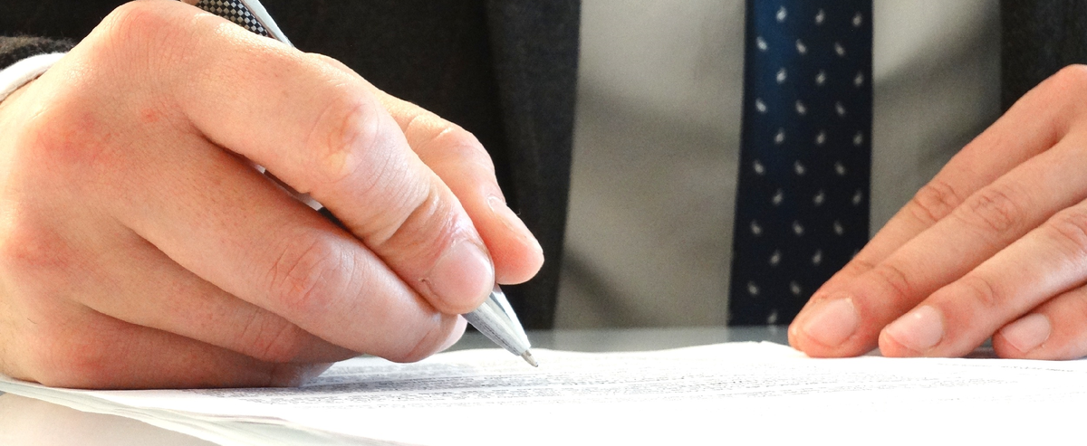 Прежде чем начнется проверка на полиграфе необходимо ознакомиться и подписать добровольное согласие.